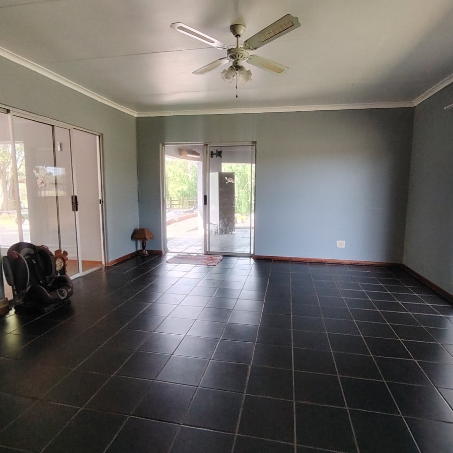 Commercial Property for Sale in Roodewal Free State